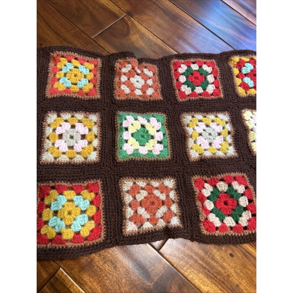 Vintage Granny Square Afghan Mini Doll Table Wall Hanging 20x12” - Picture 3 of 9